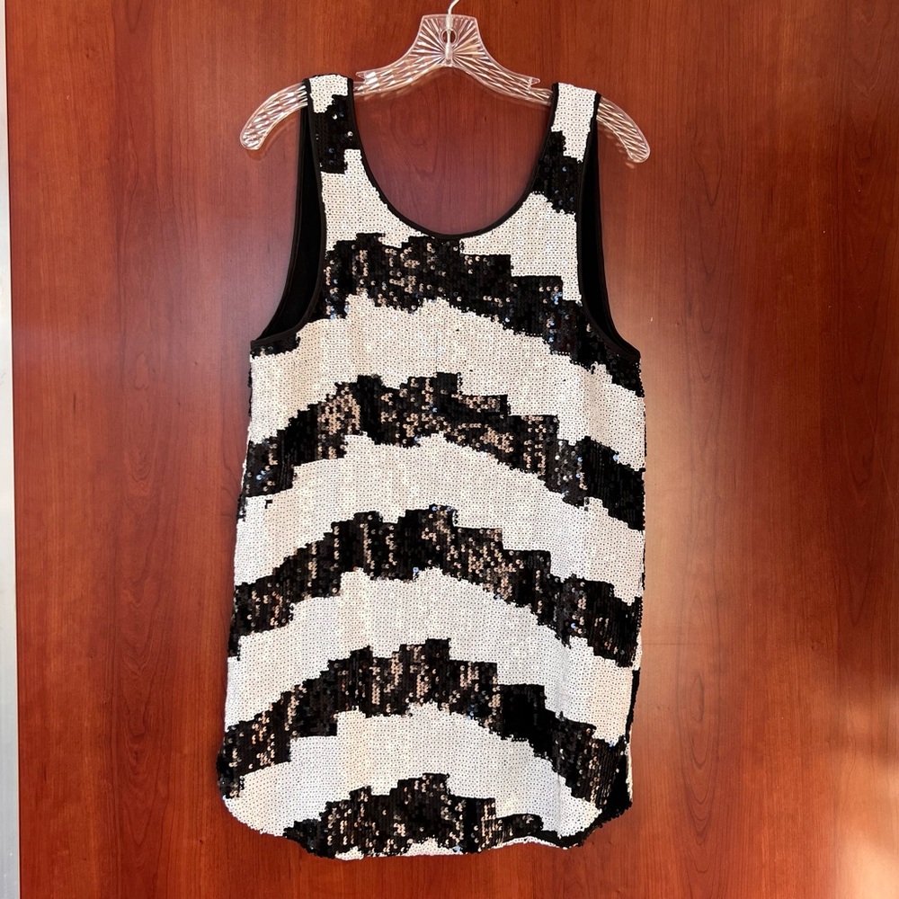 Pencey Low Back Sequenced Dress Size 2 Mini Dress Black White Lined Striped Low